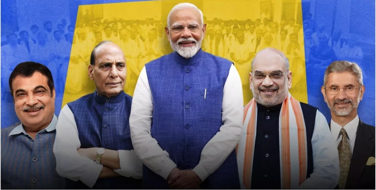 Aajkaal Daily (Desh Pardesh Ni Aajkaal)