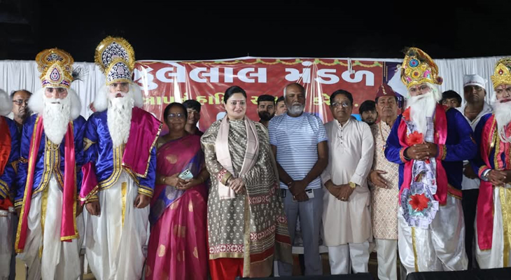 Aajkaal Daily (Desh Pardesh Ni Aajkaal)