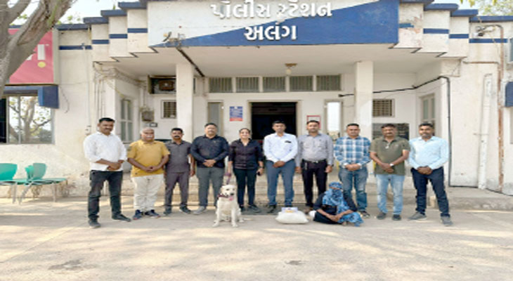 Aajkaal Daily (Desh Pardesh Ni Aajkaal)