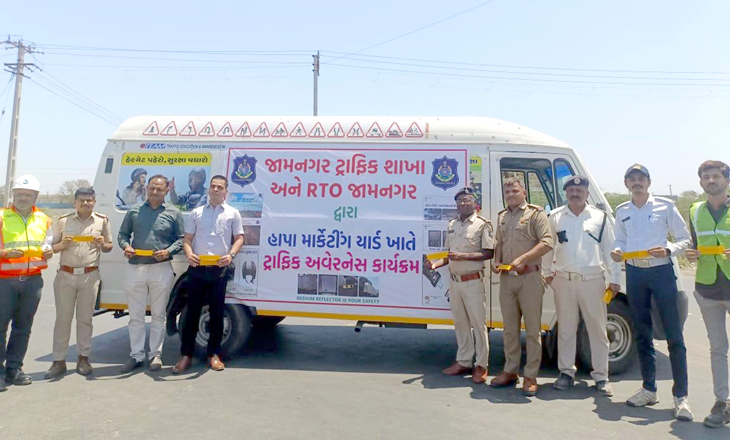 Aajkaal Daily (Desh Pardesh Ni Aajkaal)