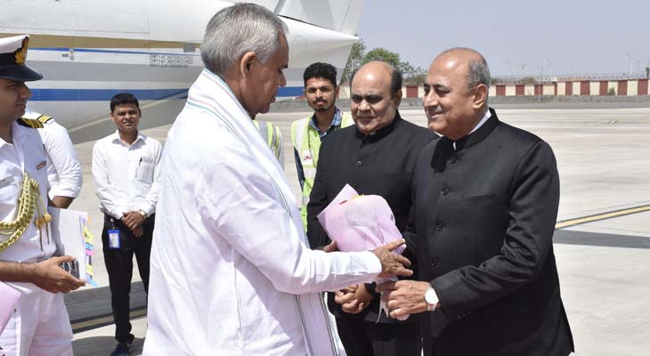 Aajkaal Daily (Desh Pardesh Ni Aajkaal)