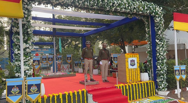 Aajkaal Daily (Desh Pardesh Ni Aajkaal)