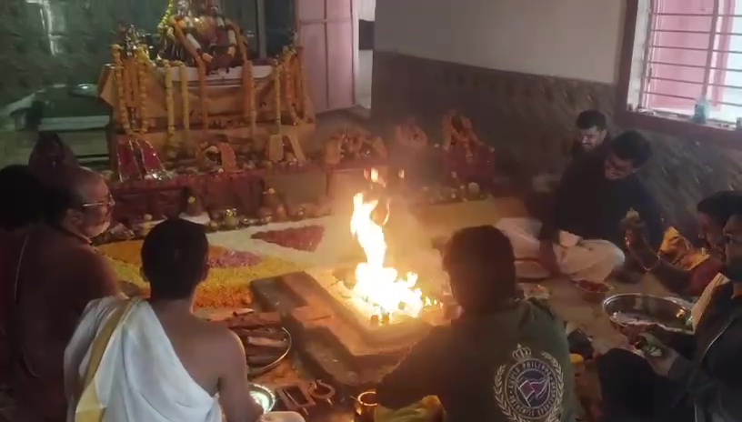 Aajkaal Daily (Desh Pardesh Ni Aajkaal)