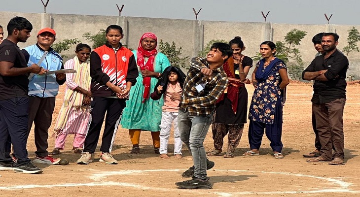 Aajkaal Daily (Desh Pardesh Ni Aajkaal)