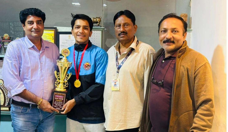 Aajkaal Daily (Desh Pardesh Ni Aajkaal)