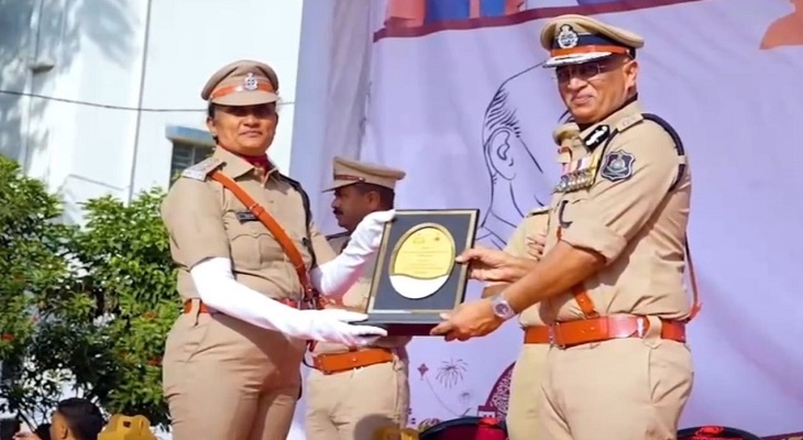 Aajkaal Daily (Desh Pardesh Ni Aajkaal)