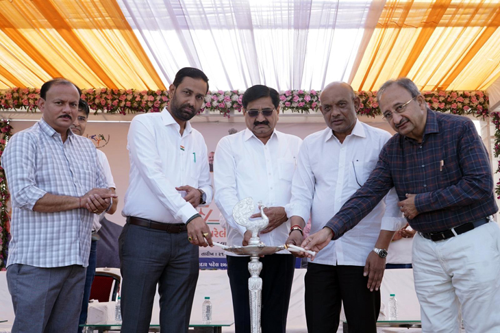 Aajkaal Daily (Desh Pardesh Ni Aajkaal)