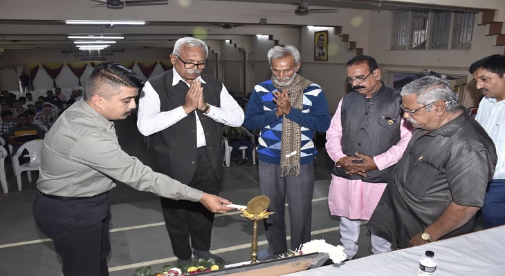 Aajkaal Daily (Desh Pardesh Ni Aajkaal)