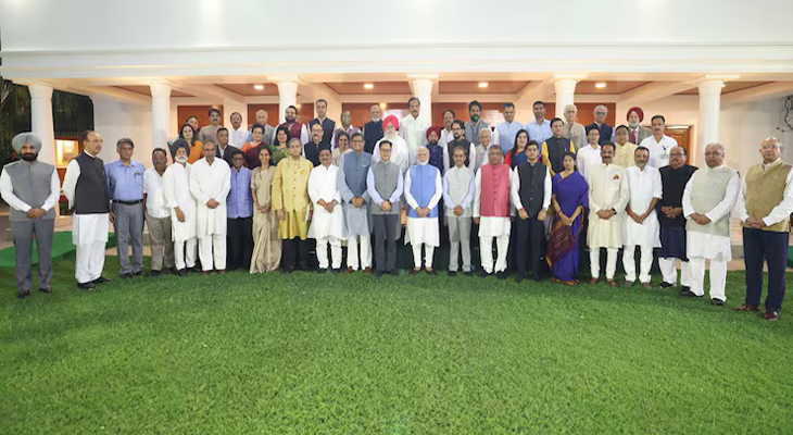 Aajkaal Daily (Desh Pardesh Ni Aajkaal)