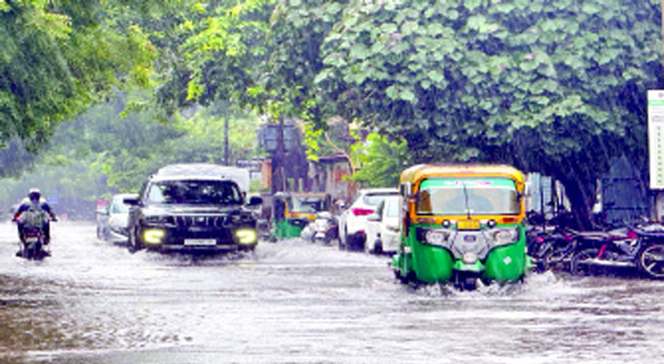 Aajkaal Daily (Desh Pardesh Ni Aajkaal)