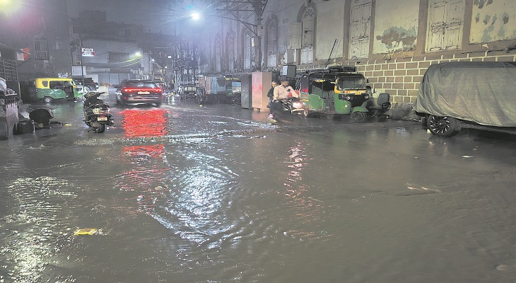 Aajkaal Daily (Desh Pardesh Ni Aajkaal)