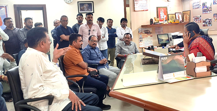 Aajkaal Daily (Desh Pardesh Ni Aajkaal)