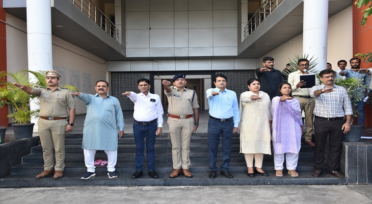 Aajkaal Daily (Desh Pardesh Ni Aajkaal)