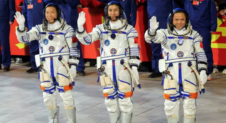 Aajkaal Daily (Desh Pardesh Ni Aajkaal)