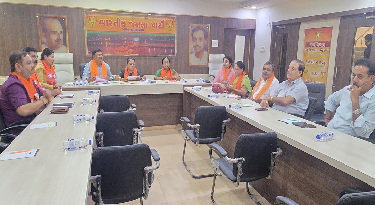 Aajkaal Daily (Desh Pardesh Ni Aajkaal)