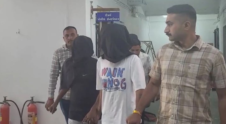 Aajkaal Daily (Desh Pardesh Ni Aajkaal)