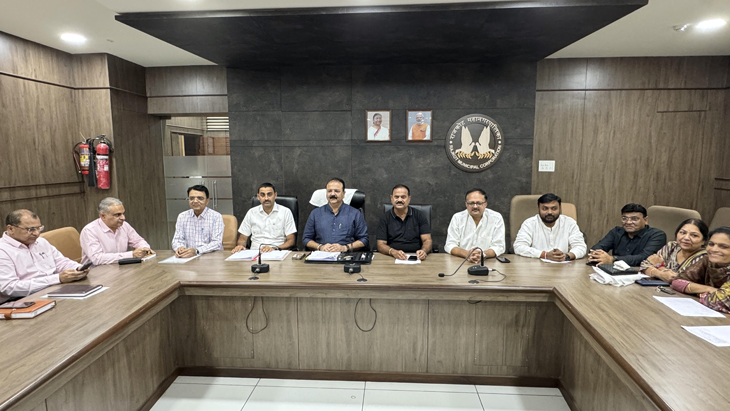 Aajkaal Daily (Desh Pardesh Ni Aajkaal)