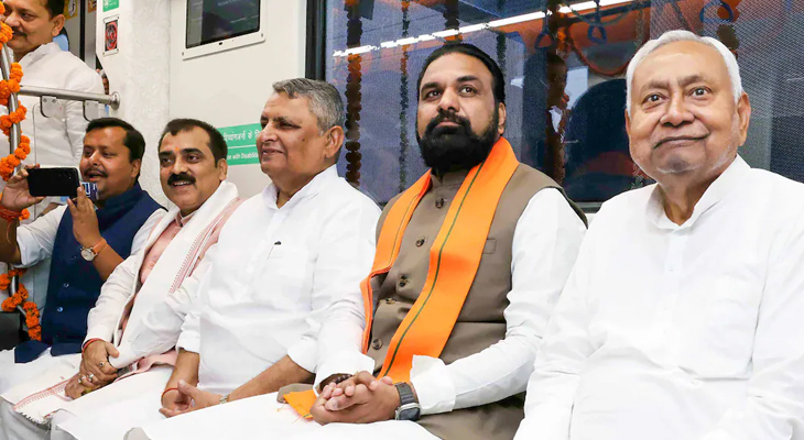 Aajkaal Daily (Desh Pardesh Ni Aajkaal)