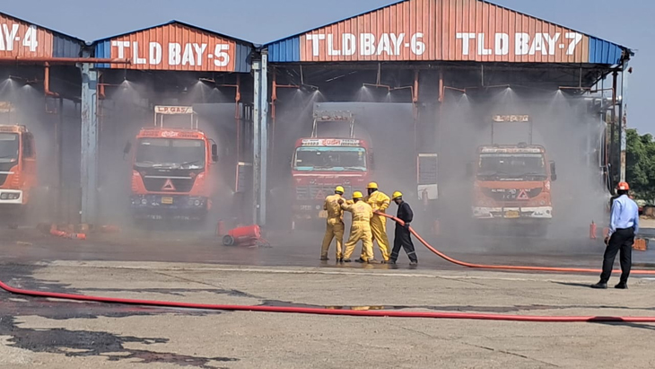 Aajkaal Daily (Desh Pardesh Ni Aajkaal)