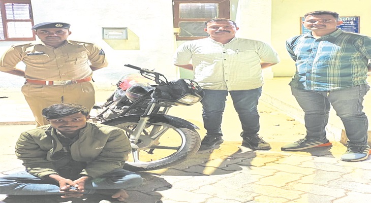 Aajkaal Daily (Desh Pardesh Ni Aajkaal)