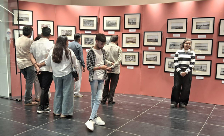 Aajkaal Daily (Desh Pardesh Ni Aajkaal)