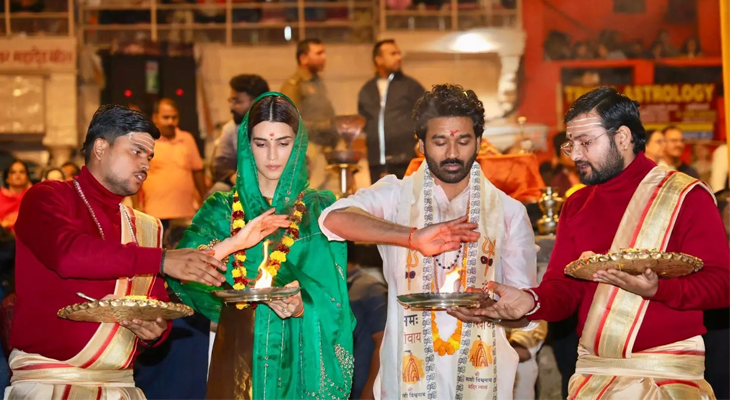 Aajkaal Daily (Desh Pardesh Ni Aajkaal)