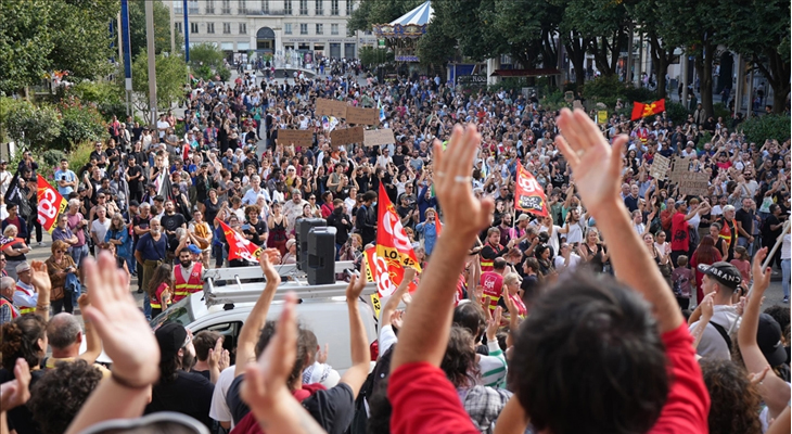 Aajkaal Daily (Desh Pardesh Ni Aajkaal)