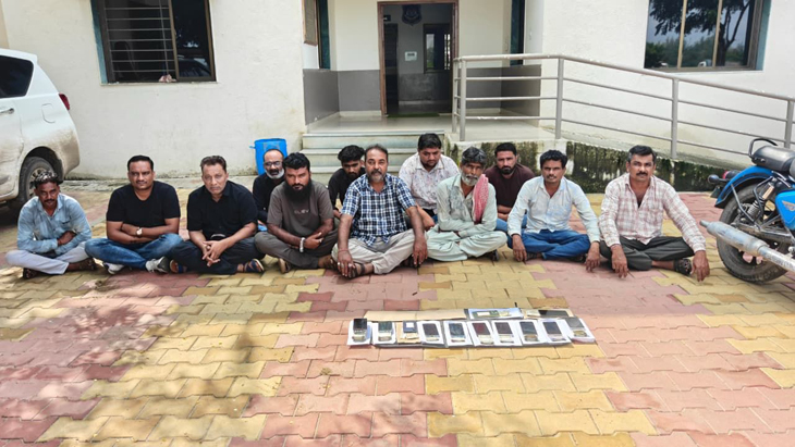 Aajkaal Daily (Desh Pardesh Ni Aajkaal)