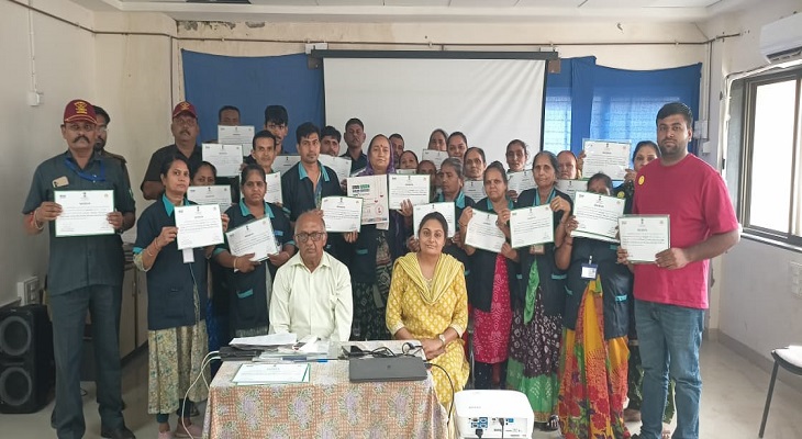 Aajkaal Daily (Desh Pardesh Ni Aajkaal)