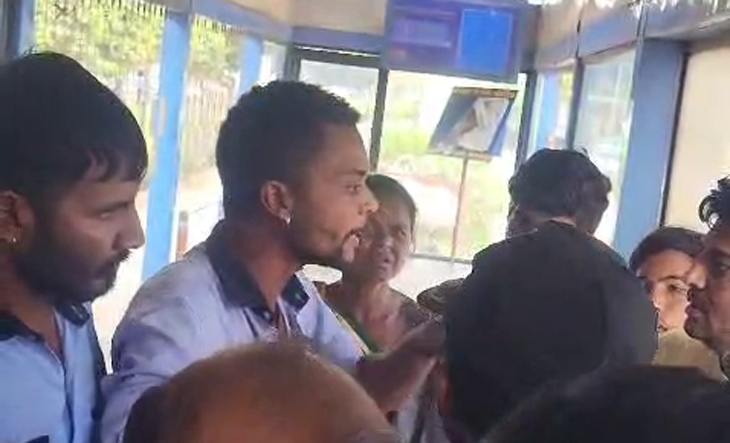 Aajkaal Daily (Desh Pardesh Ni Aajkaal)