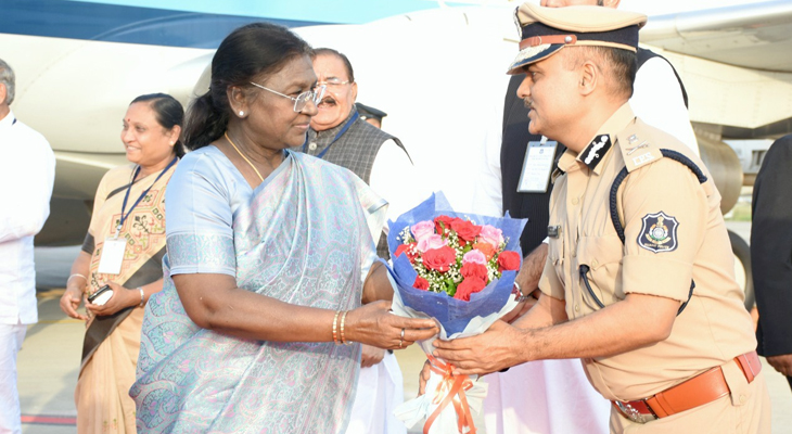 Aajkaal Daily (Desh Pardesh Ni Aajkaal)