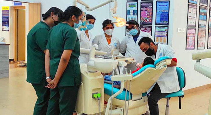 Aajkaal Daily (Desh Pardesh Ni Aajkaal)