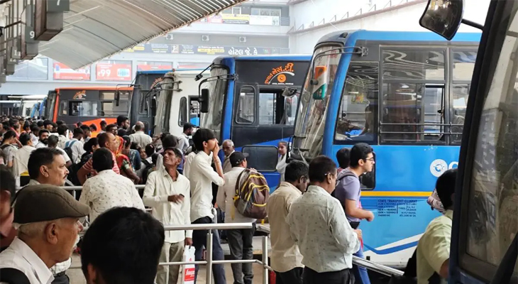 Aajkaal Daily (Desh Pardesh Ni Aajkaal)