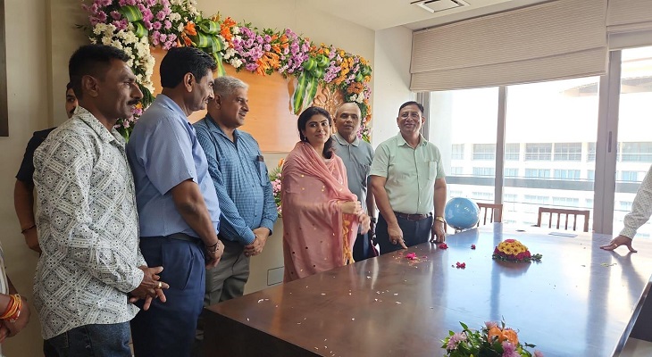 Aajkaal Daily (Desh Pardesh Ni Aajkaal)