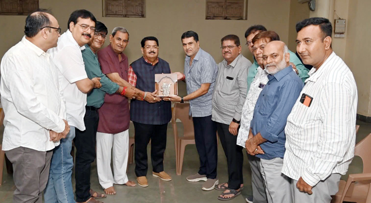 Aajkaal Daily (Desh Pardesh Ni Aajkaal)