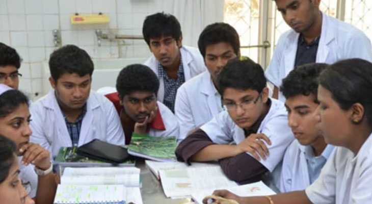 Aajkaal Daily (Desh Pardesh Ni Aajkaal)