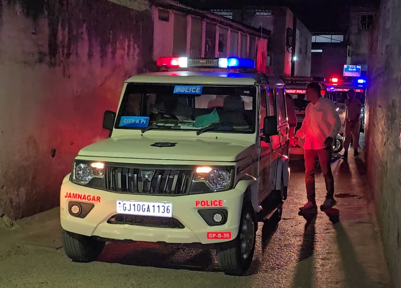 Aajkaal Daily (Desh Pardesh Ni Aajkaal)