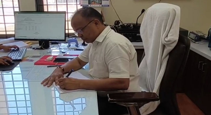 Aajkaal Daily (Desh Pardesh Ni Aajkaal)