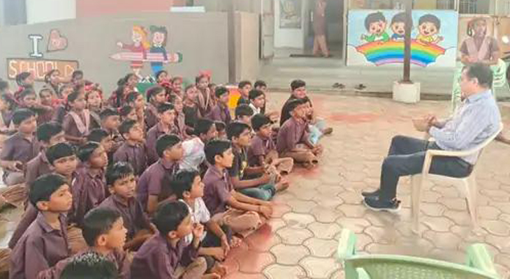 Aajkaal Daily (Desh Pardesh Ni Aajkaal)