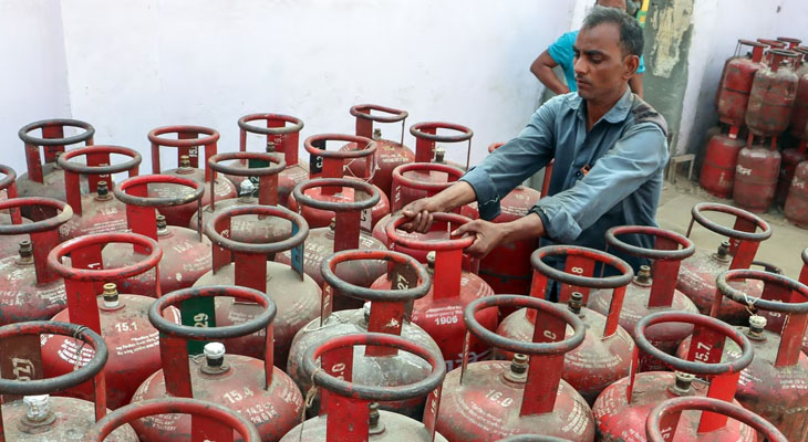 Aajkaal Daily (Desh Pardesh Ni Aajkaal)