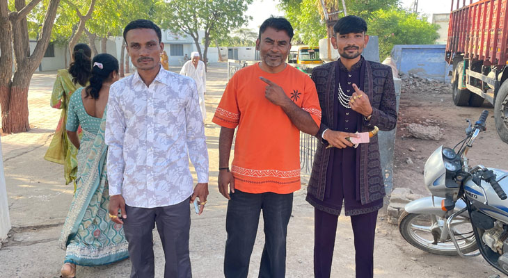 Aajkaal Daily (Desh Pardesh Ni Aajkaal)