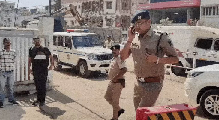 Aajkaal Daily (Desh Pardesh Ni Aajkaal)