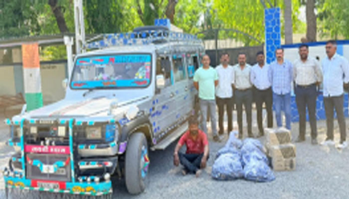 Aajkaal Daily (Desh Pardesh Ni Aajkaal)