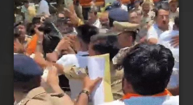 Aajkaal Daily (Desh Pardesh Ni Aajkaal)