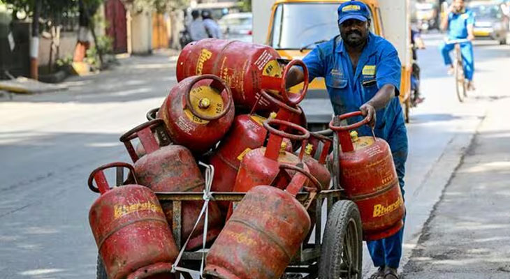 Aajkaal Daily (Desh Pardesh Ni Aajkaal)