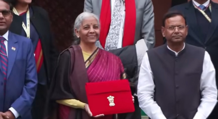 Aajkaal Daily (Desh Pardesh Ni Aajkaal)