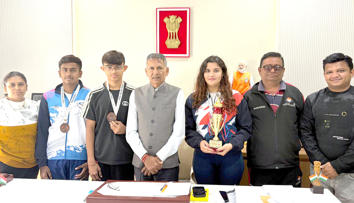 Aajkaal Daily (Desh Pardesh Ni Aajkaal)