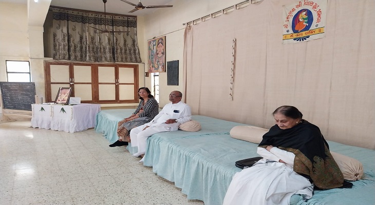 Aajkaal Daily (Desh Pardesh Ni Aajkaal)