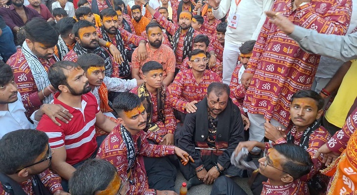 Aajkaal Daily (Desh Pardesh Ni Aajkaal)