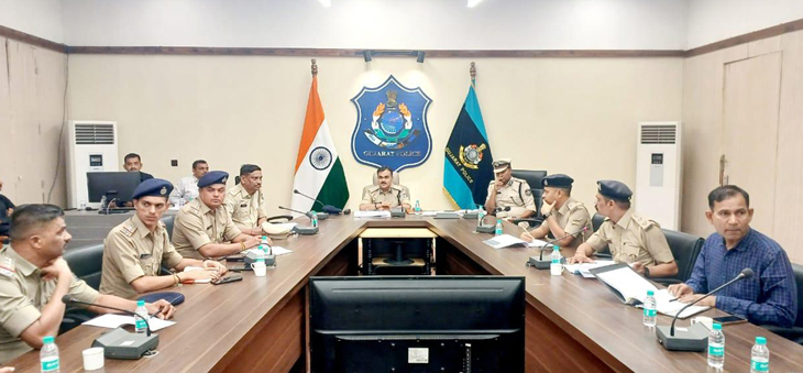 Aajkaal Daily (Desh Pardesh Ni Aajkaal)